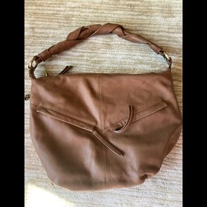 MAXX NEW YORK Genuine Leather Shoulder Bag OS.